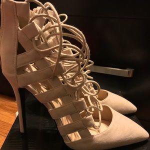 Nude Strap up heels